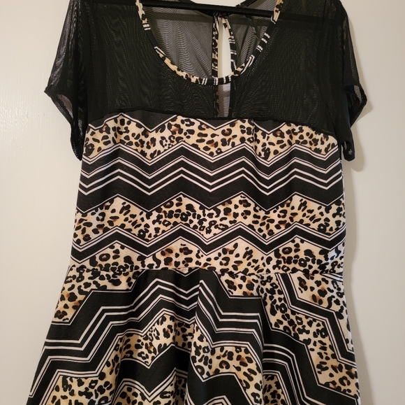 DGNY Tops - DGNY blouse size 3X